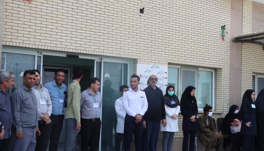 حضور خادمان رضوی در بیمارستان قلعه‌گنج | اخبار استان کرمان