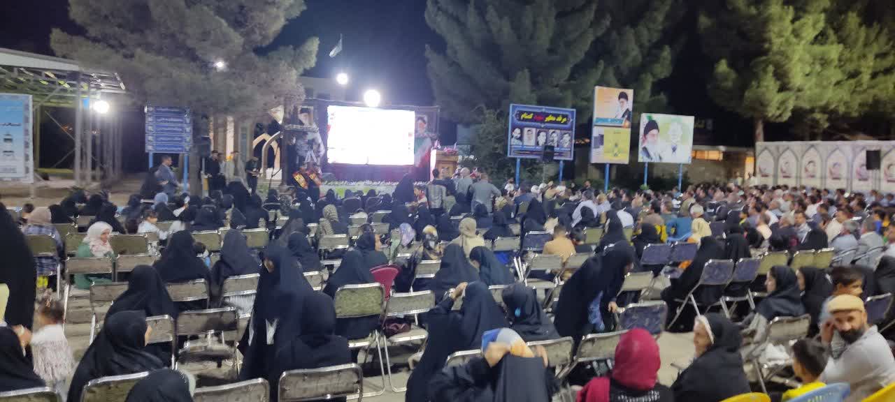 یادواره شهدای دانشجو و خدمت در بافت؛ تجلی فرهنگ ایثار و شهادت با تاکید بر تداوم راه شهدا