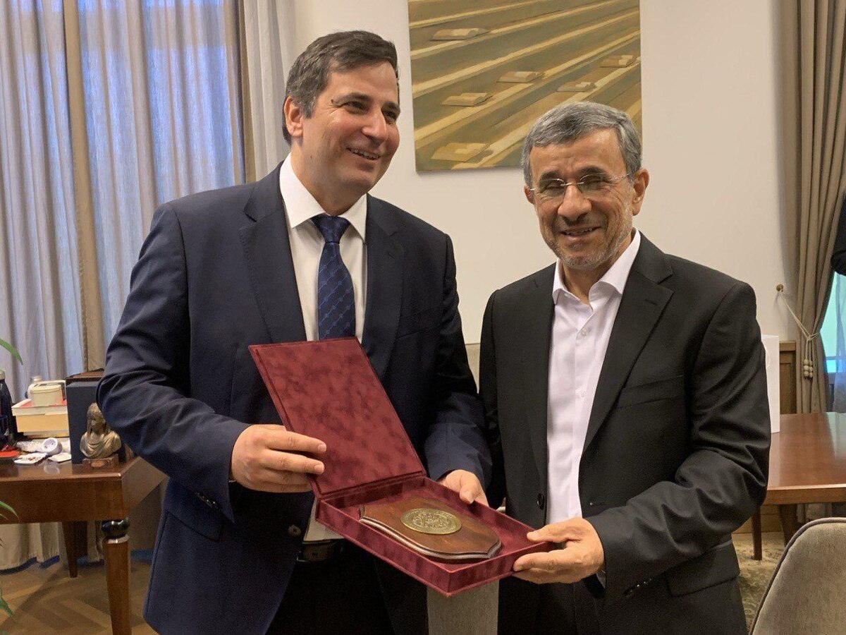 اعطای دکترای افتخاری از یک دانشگاه اروپایی به احمدی‌نژاد و نتانیاهو (+عکس)