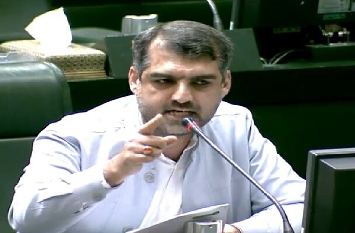 منان رئیسی نماینده مجلس: سالمم اما راننده‌ مجلس زخمی شده