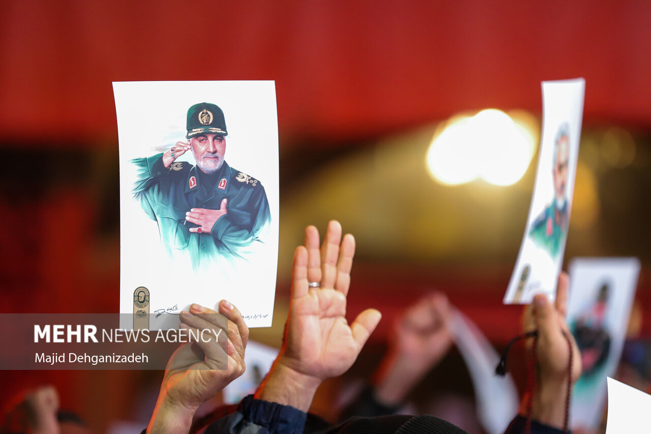 فریاد «مرگ بر اسرائیل» از مزار سردار دل‌ها؛ کرمانی‌ها آماده پاسخ قاطع | خبر کرمان