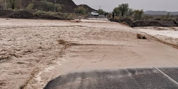 خسارت میلیاردی به جاده‌های قلعه‌ گنج بر اثر طغیان رودخانه‌های فصلی | اخبار کرمان و شهرستان ها