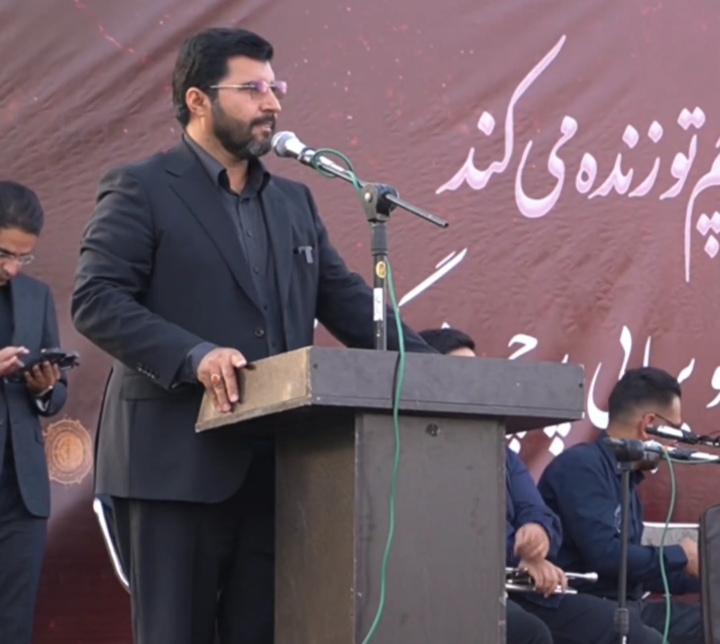 نماینده سیرجان و بردسیر: مردم با حمایت از نظام، مسئولیت سنگینی بر دوش مسئولان گذاشته‌اند | اخبار سیرجان