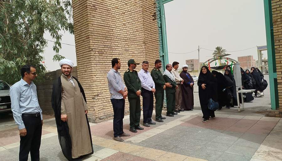 قلعه‌گنجی‌ها به مرقد امام خمینی (ره) اعزام شدند | اخبار استان کرمان