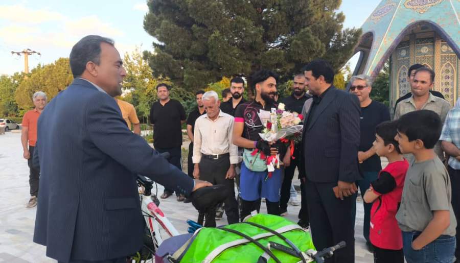 رکاب‌زنی دوچرخه‌سوار شهربابکی از خزر تا خلیج فارس | اخبار استان کرمان