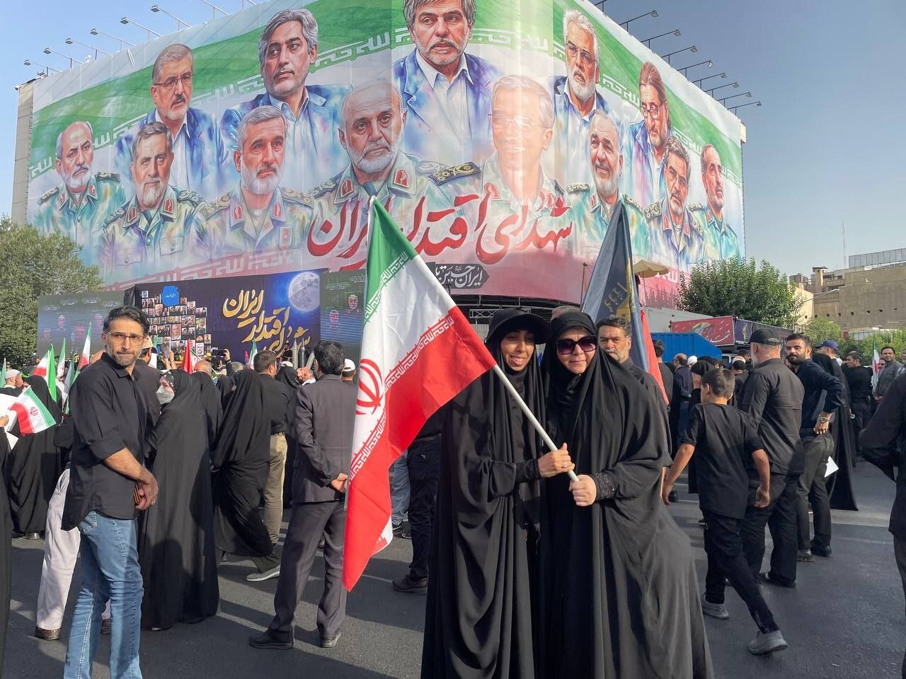 زن ایرانی پاسخ ترامپ را با ایستادگی می‎‌دهد | اخبار استان کرمان