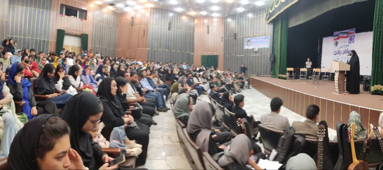 جوانه‌ زدن امید؛ بافت میزبان گردهمایی بزرگ جوانان شد