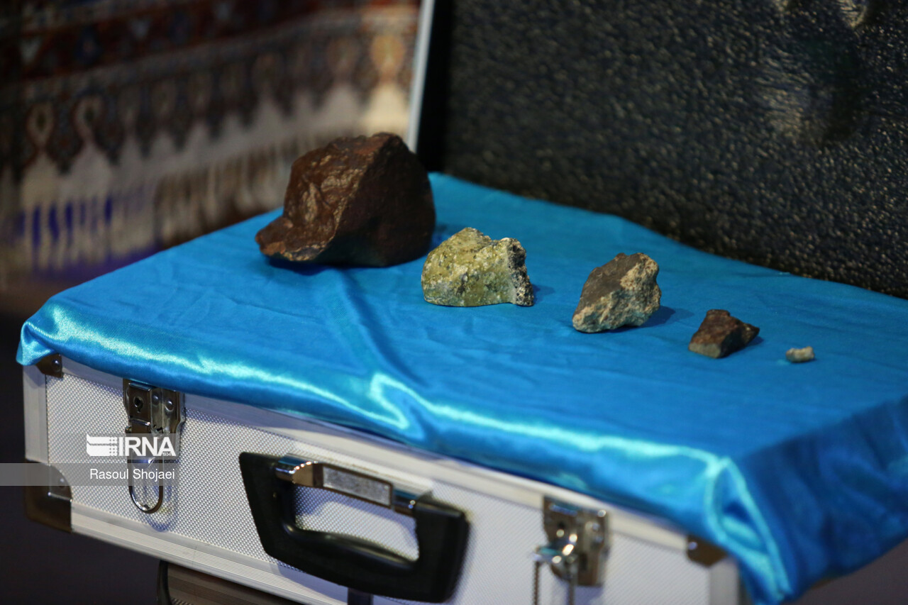 زرند آماده میزبانی دومین بازارچه شهاب‌سنگ؛ گامی بلند برای رونق گردشگری و اقتصاد دانش‌بنیان در کرمان