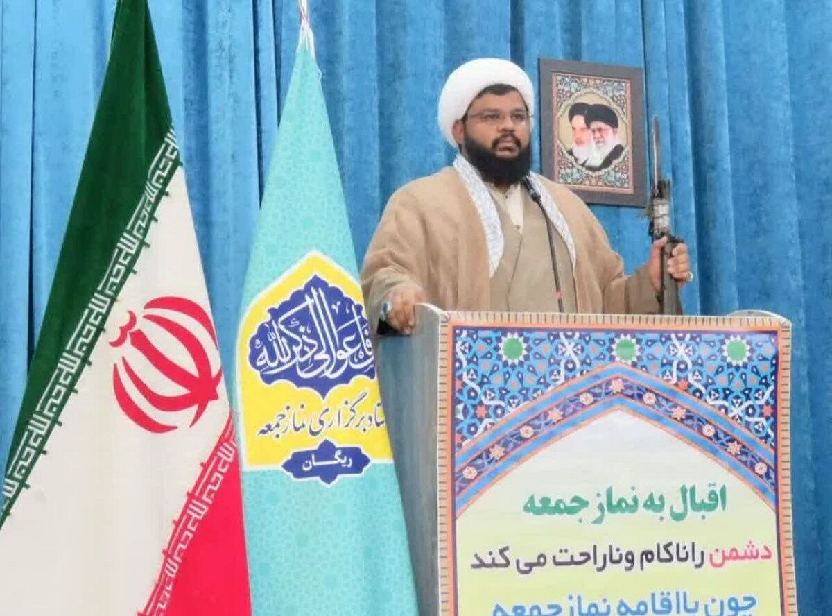 امام جمعه ریگان: وزرا از جاده پرحادثه ریگان-نرماشیر بازدید کنند/ دوبانده شدن محور مطالبه به‌حق مردم است