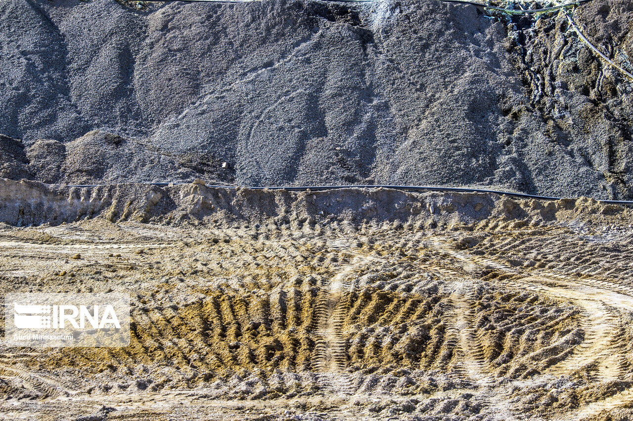 انتقاد شدید نمایندگان مجلس از بلاتکلیفی معادن جنوب کرمان؛ تاکید بر ابطال پروانه‌ها و مقابله با خام‌فروشی | خبر کرمان