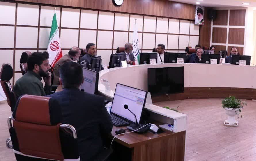 شورای شهر کرمان خواستار ساماندهی نمای ساختمان و اجرای بی.آر.تی شد/ دغدغه بازنشستگی آتش‌نشانان و پاسخ شهردار