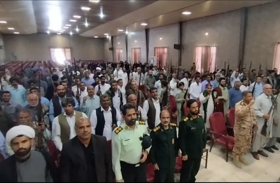 عشایر فهرج با نمایش اقتدار، حمایت قاطع خود را از ولایت و تمامیت ارضی اعلام کردند | خبر کرمان
