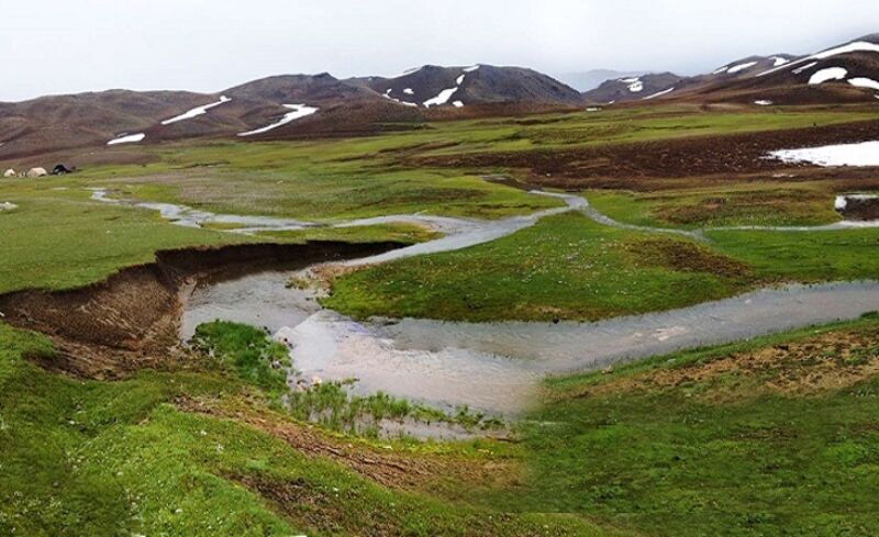 تخت سرتشتک رابر در معرض خطر؟ مسئول میراث فرهنگی کرمان: تخریب گسترده نیست