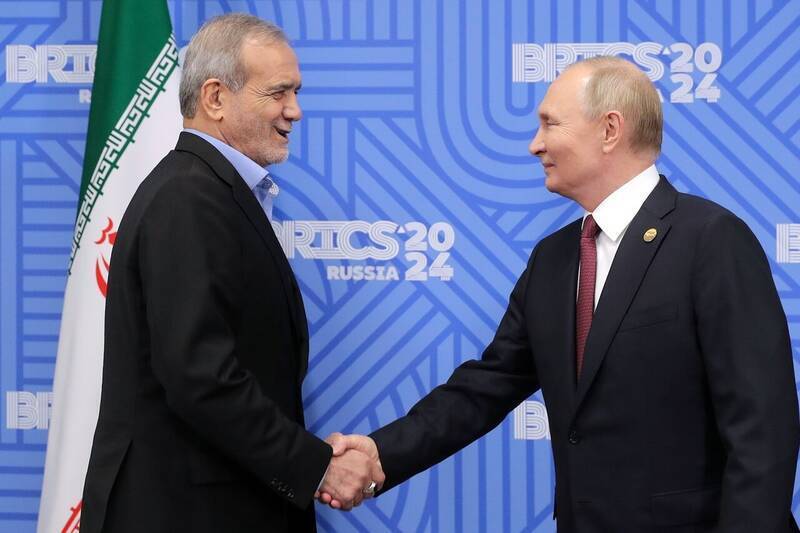 ادعای اکسیوس : مسکو به‌طور خصوصی ایرانی‌ها را به پذیرش «غنی‌سازی صفر» تشویق کرده است