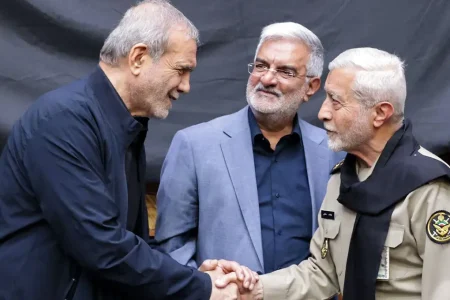 حضور رئیس‌جمهور در مراسم گرامیداشت شهدای ارتش (عکس)