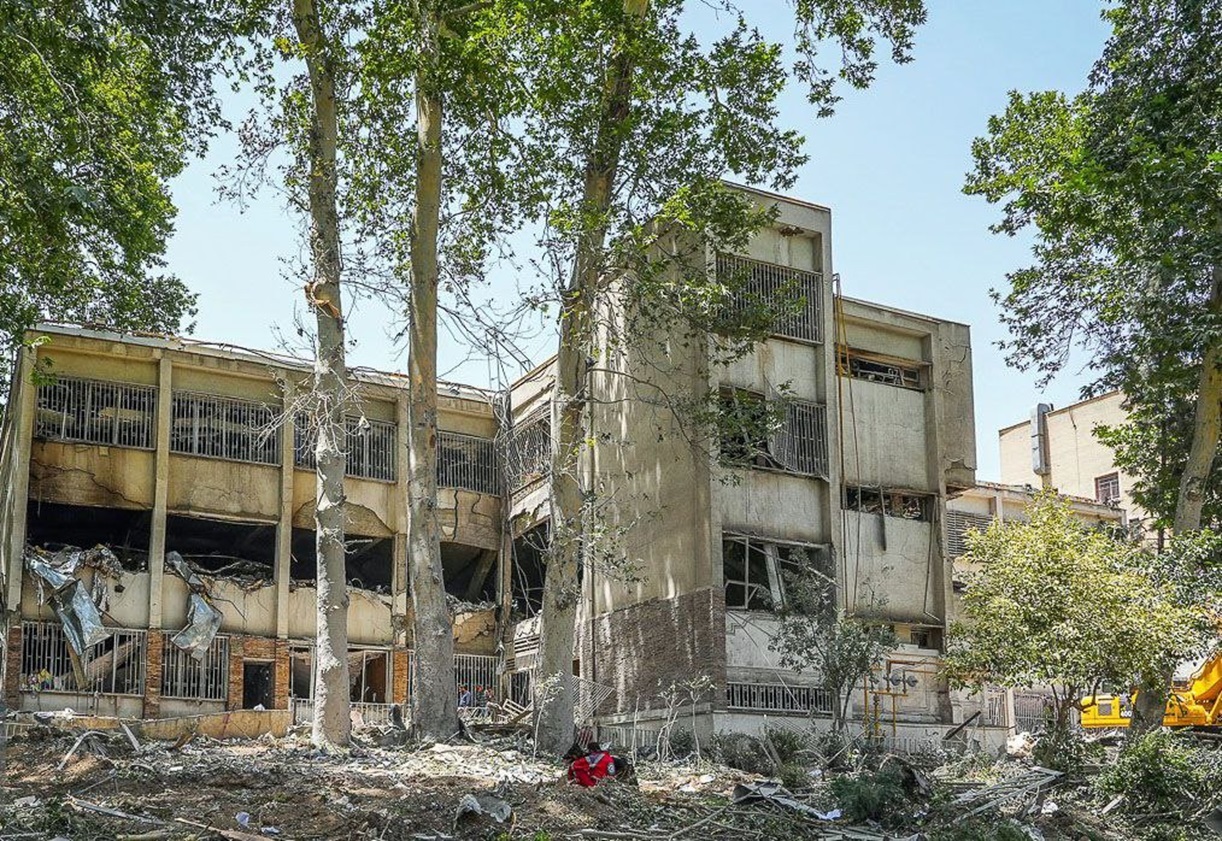 عفو بین‌الملل: حمله اسرائیل به زندان اوین «جنایت جنگی» است