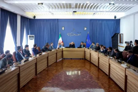 پزشکیان: نخبگان و مردم؛ کلید حل مشکلات کشور