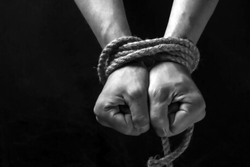 کودک ۶ ساله رودباری از چنگال آدم‌ربایان آزاد شد/ عملیات اطلاعاتی پلیس به نتیجه رسید