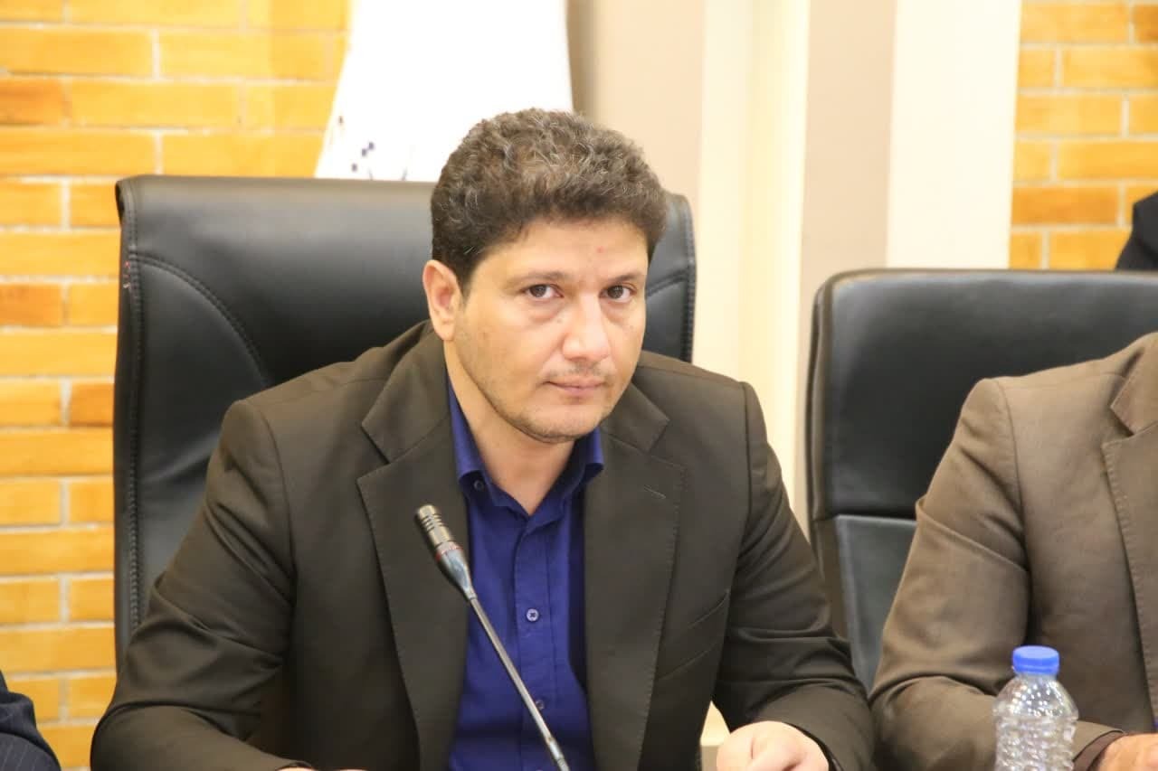 لزوم حضور فعال مدیران در نشست‌های اقتصادی کرمان: تأکید معاون استاندار بر هماهنگی و تسهیل صدور مجوزها