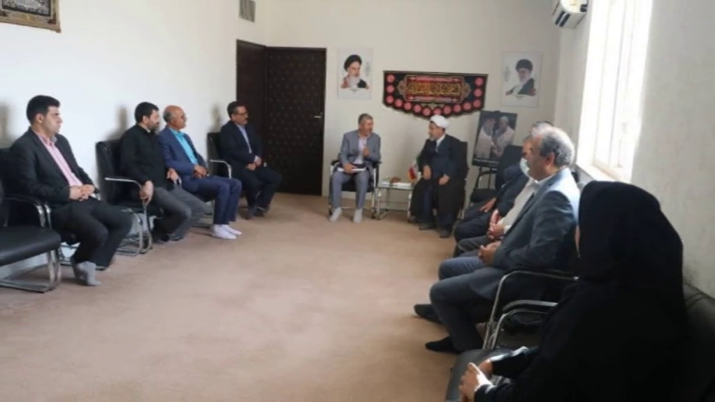 امام جمعه کرمان: فرار مالیاتی پیگیری و افراد کم‌درآمد معاف شوند/ واریز ۱۶ همت به حساب شهرداری‌ها