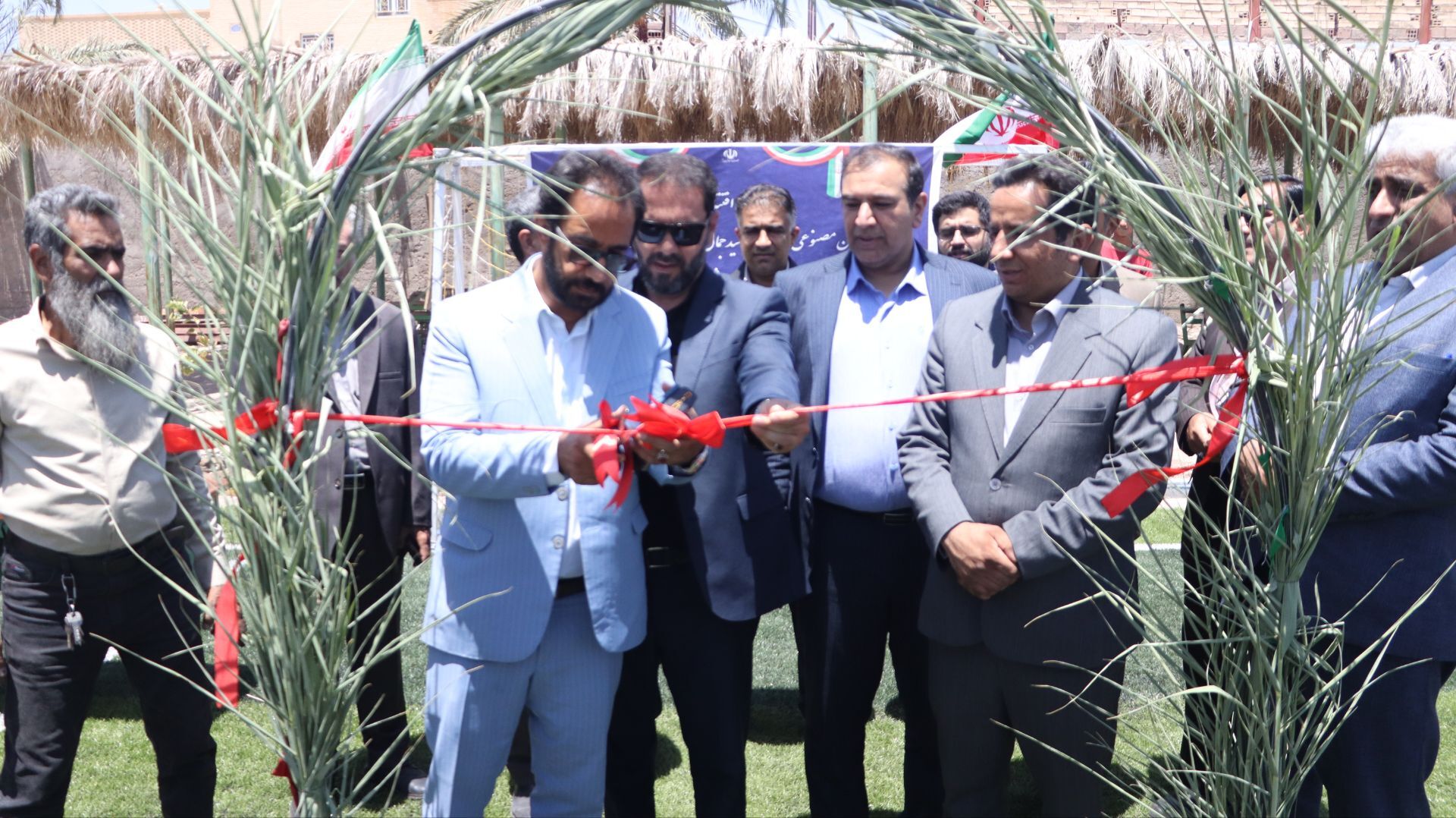 ۶ پروژه ورزشی با اعتبار ۴ میلیارد تومان در مدارس بم افتتاح شد/ اجرای طرح “میدان همدلی”