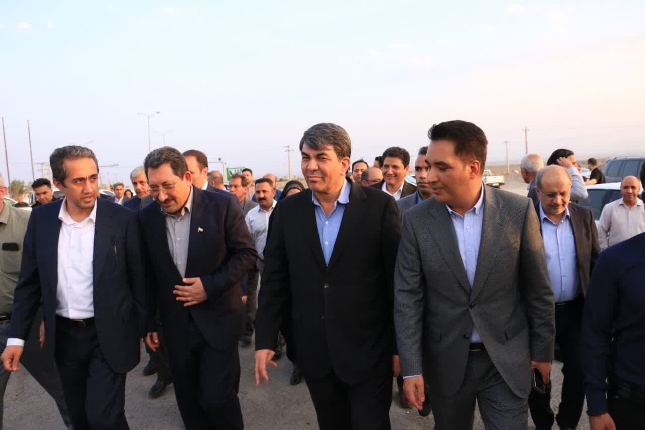 کلنگ بزرگترین پروژه برق‌رسانی ایمیدرو در ساردوئیه به زمین زده شد/ ۴۰۰ میلیارد تومان سرمایه‌گذاری برای فعال‌سازی معادن