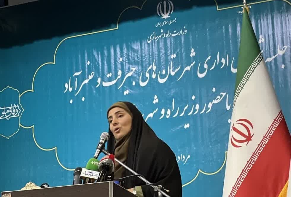 وزیر راه: جنوب کرمان محروم نیست، از سوءتدبیر رنج می‌برد؛ صدای سوت قطار را در جیرفت خواهیم شنید