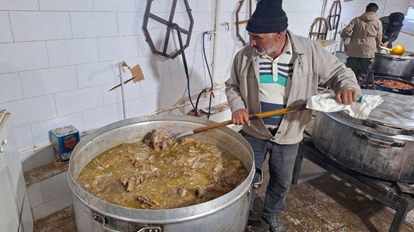 طعم خاص آبگوشت امام حسینی ویژه کوهبنان است