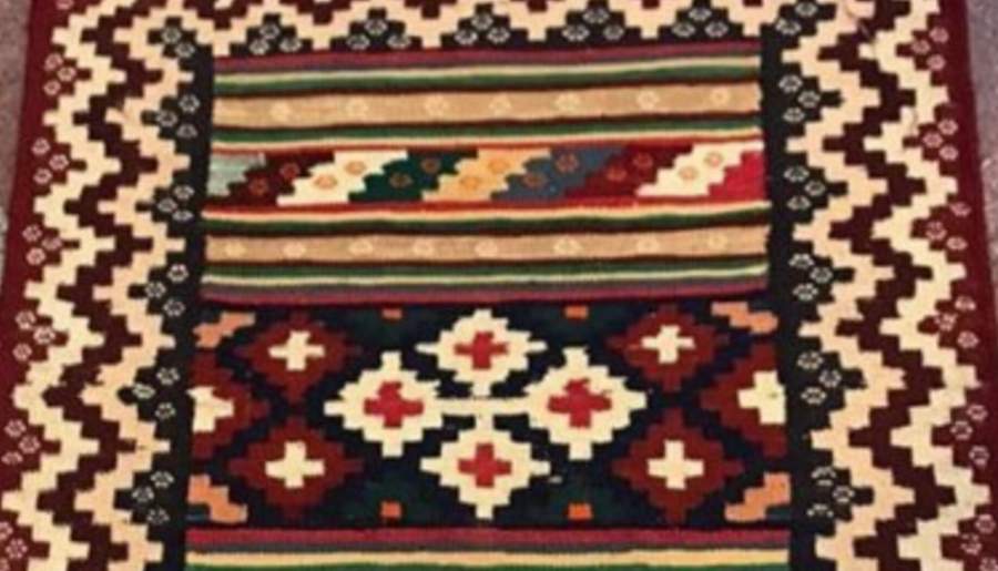 گلیم «چهل ماشوله» چشم‌انتظار توجه مسئولان | اخبار استان کرمان