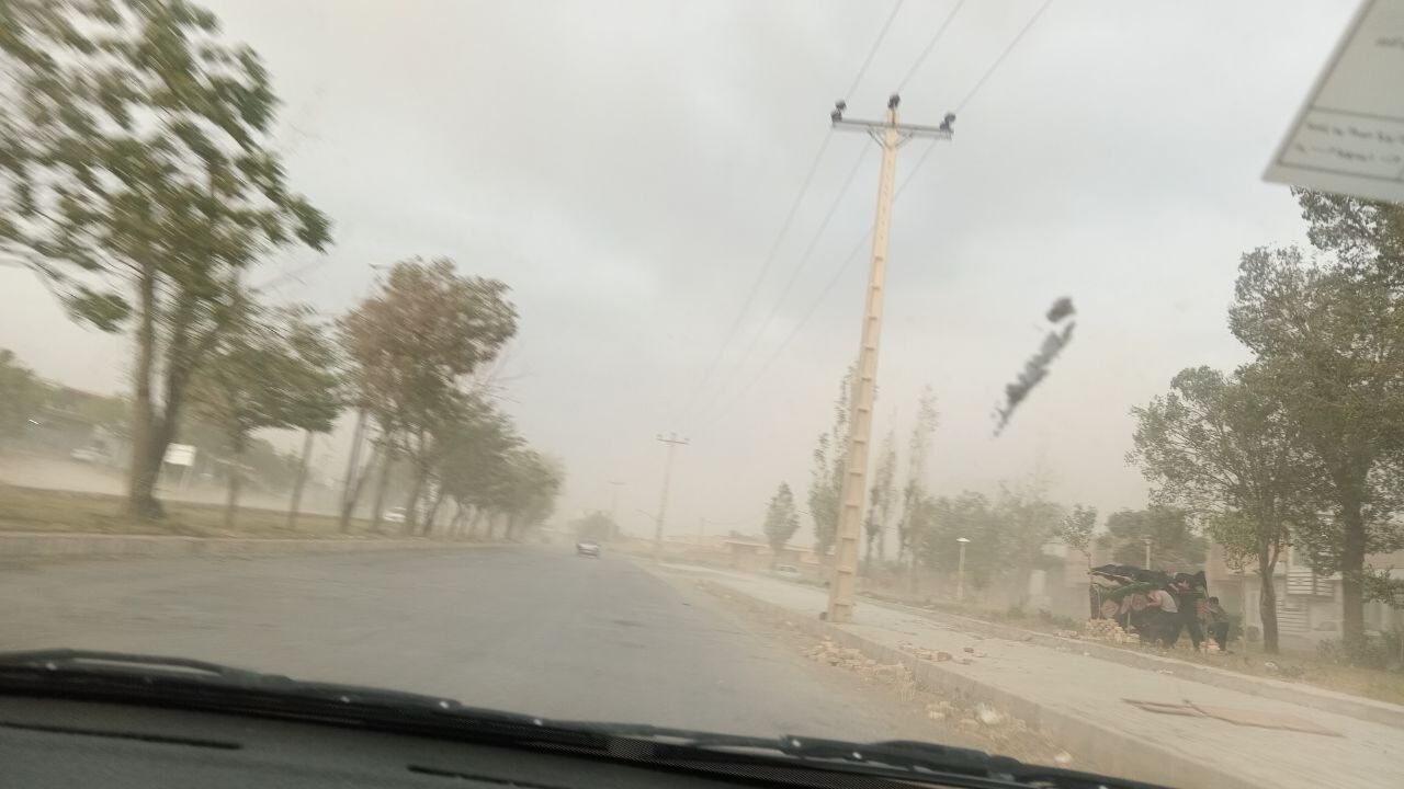 تندباد شدید در کهنوج، خساراتی به بار آورد