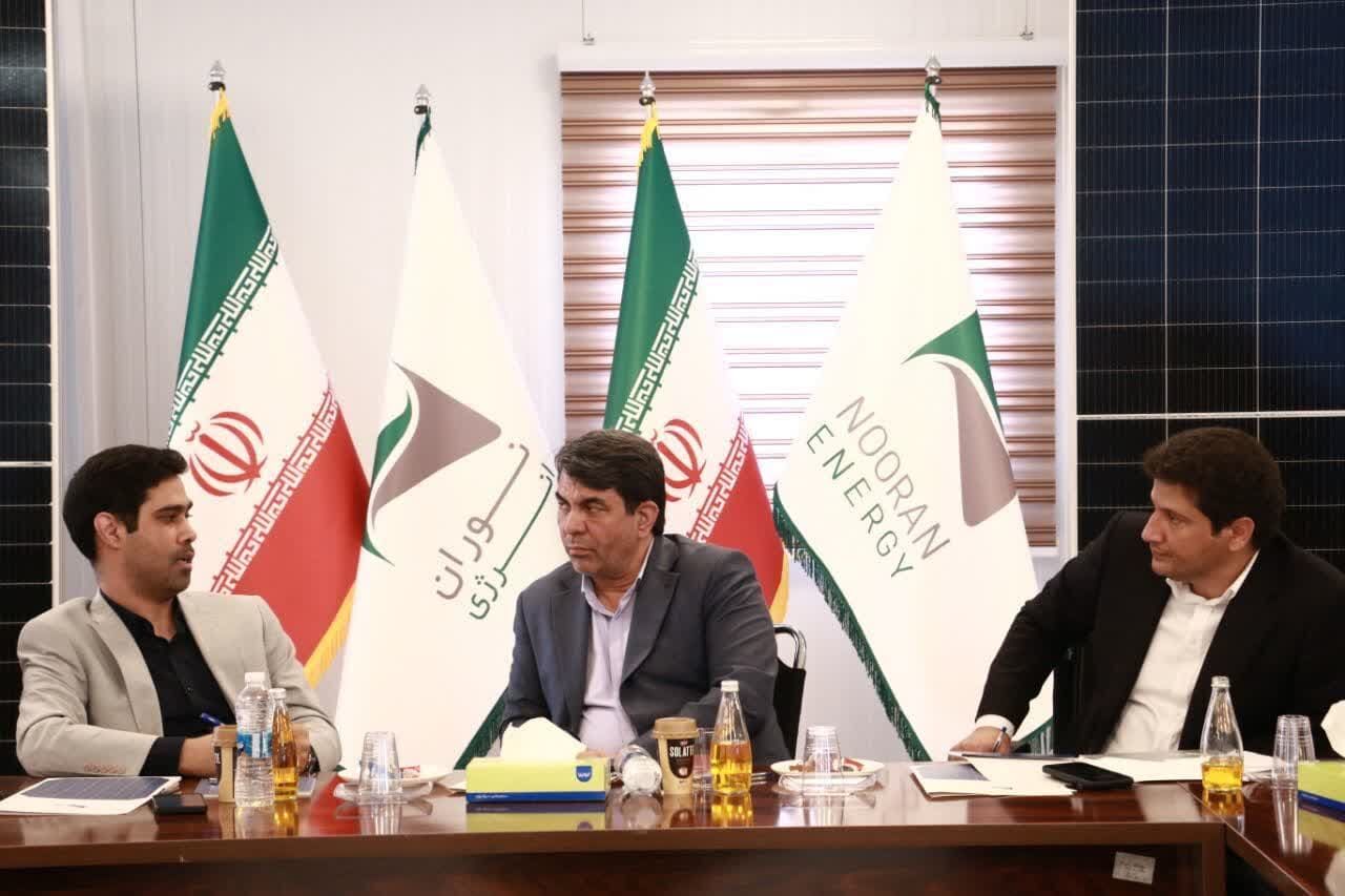 پروژه ۸۰۰ میلیون دلاری شهرک فتوولتاییک ماهان با دستور رئیس‌جمهور احیا شد؛ کرمان قطب تولید پنل خورشیدی می‌شود