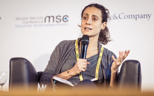 مسئول سیاست خارجی اتحادیه اروپا: رویکرد جدید اروپا در قبال تهران به‌طور جدی از مسیر دیپلماسی فاصله گرفته است/ اسنپ‌بک آخرین میخ بر تابوت برجام است