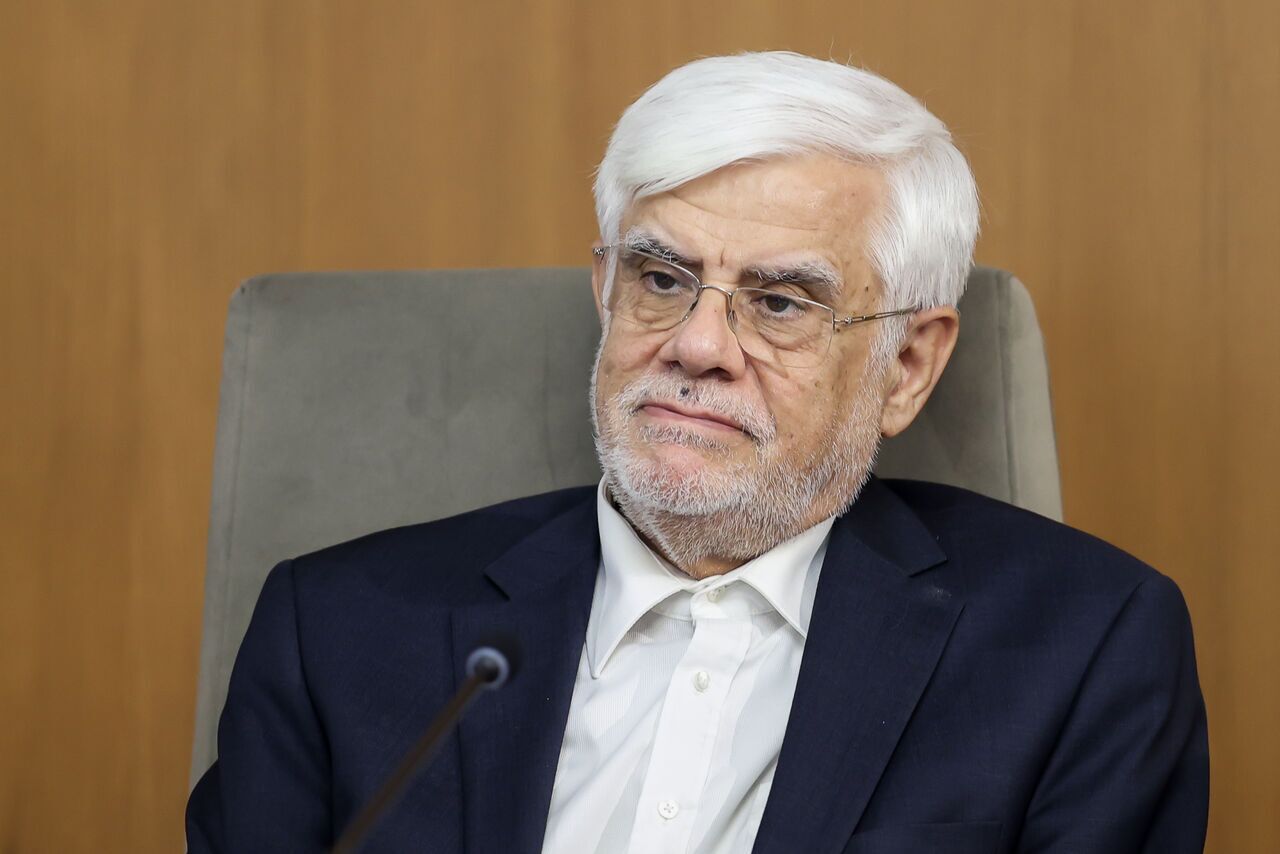 عارف: در برگزاری جشنواره‌ها و به ویژه کنسرت‌ها بد عمل کردیم/ اجازه ندهیم در یک شهرستان شورای تامین در حوزه فرهنگ و هنر تصمیم‌گیری کند