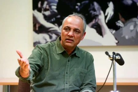 واکنش زیدآبادی به اظهارات احمد خاتمی درباره جبهه اصلاحات: عددی نیستند اینطور حنجرۀ خود را پاره می‌کنید؟