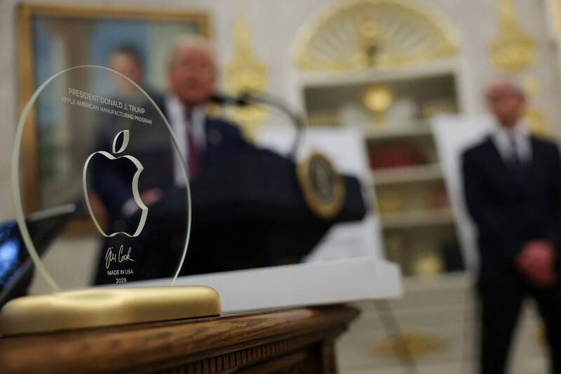 نقشه اپل برای گریز از تعرفه‌ها؛ سرمایه‌گذاری میلیارد دلاری در خاک آمریکا