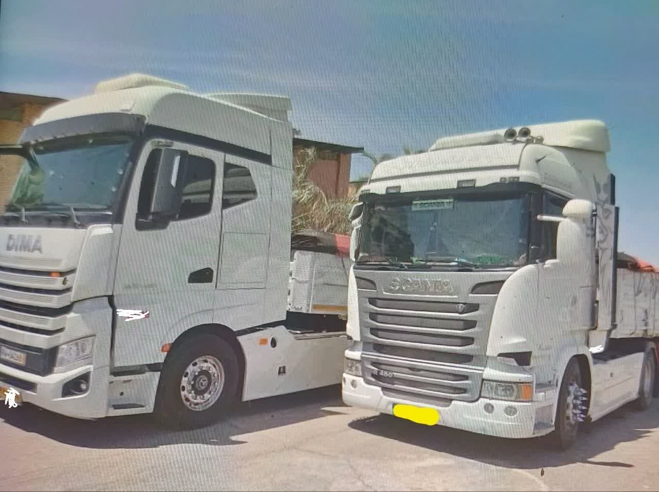 توقیف دو تریلر حامل ۴۴ تن قیر قاچاق در عملیات تکاوران پلیس بم