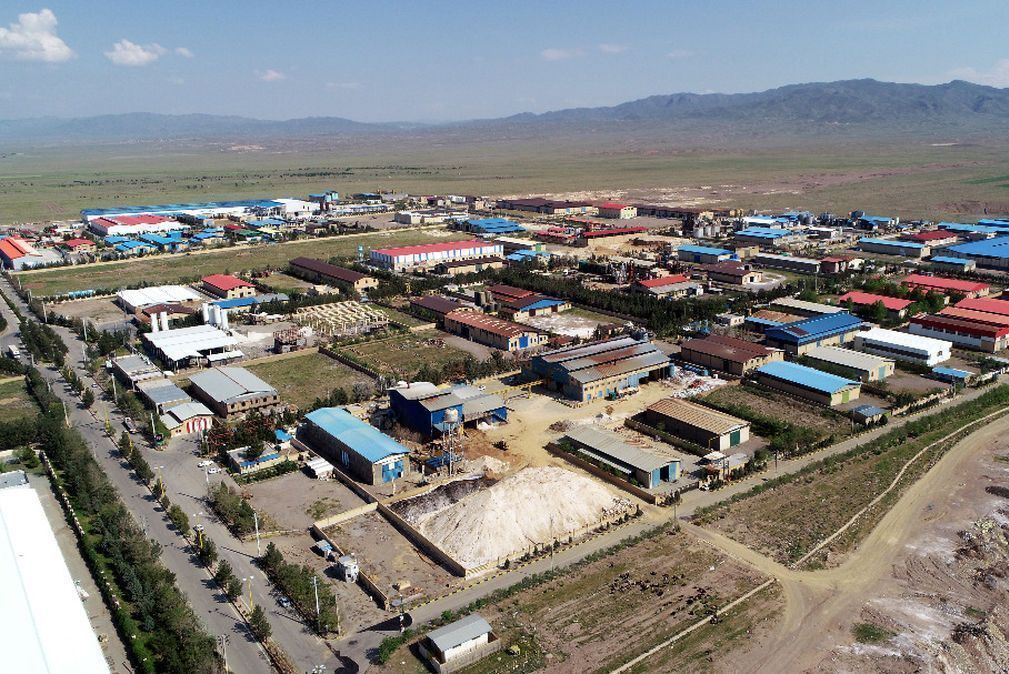 کلنگ‌زنی مگا پروژه ۲۰ هزار میلیارد تومانی در جیرفت؛ سرمایه‌گذار خارجی با حمایت قضایی وارد میدان شد