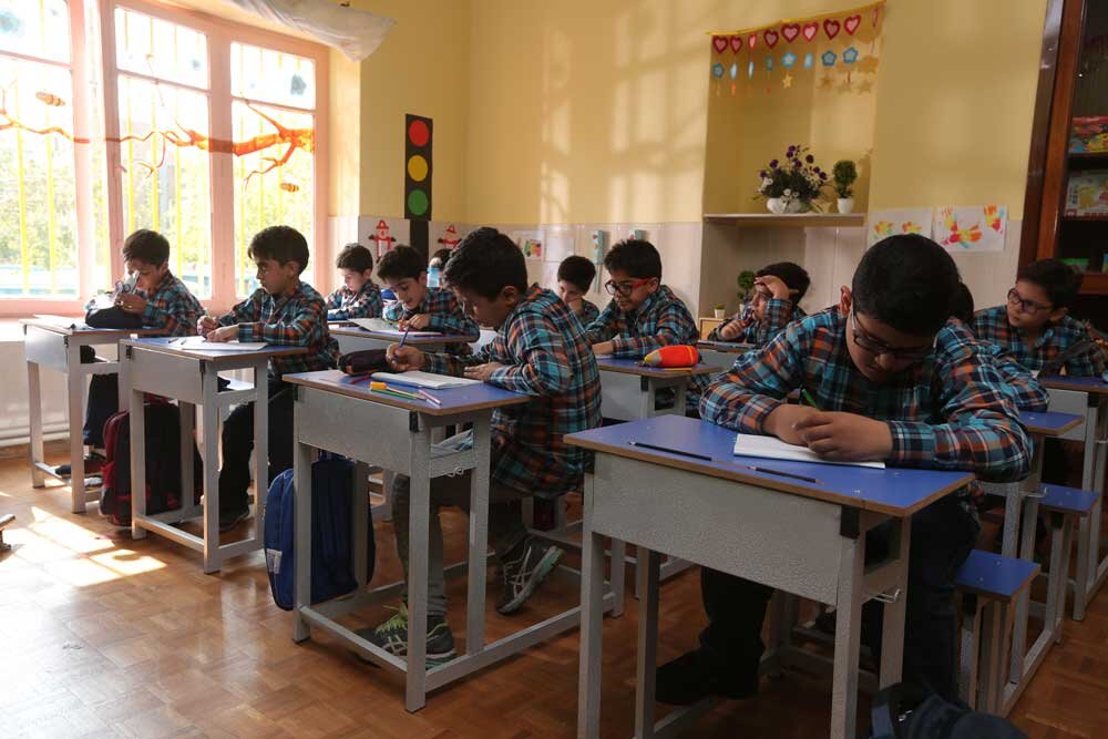 معاون کمیته امداد کشور: مدارس دانش‌آموزان بازمانده از تحصیل را به ما معرفی کنند؛ ۸۵۰ هزار دانش‌آموز تحت پوشش هستند