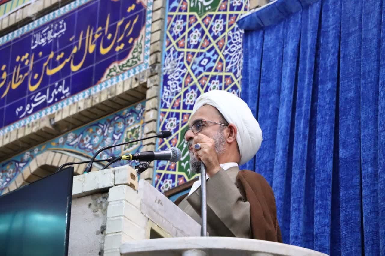 امام جمعه موقت کرمان: برجام تئوری شکست‌خورده است؛ مسئولان ضعف‌ها را به رسانه‌ها نکشانند