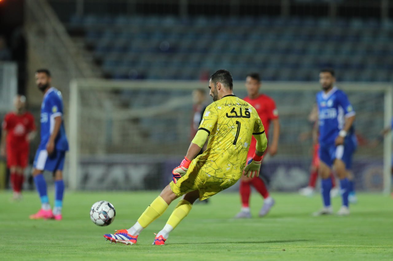 خیز استقلال برای عبور از پرسپولیس؛ پاگشای شیرازی‌ها و روز سخت دو تیم | خبر کرمان