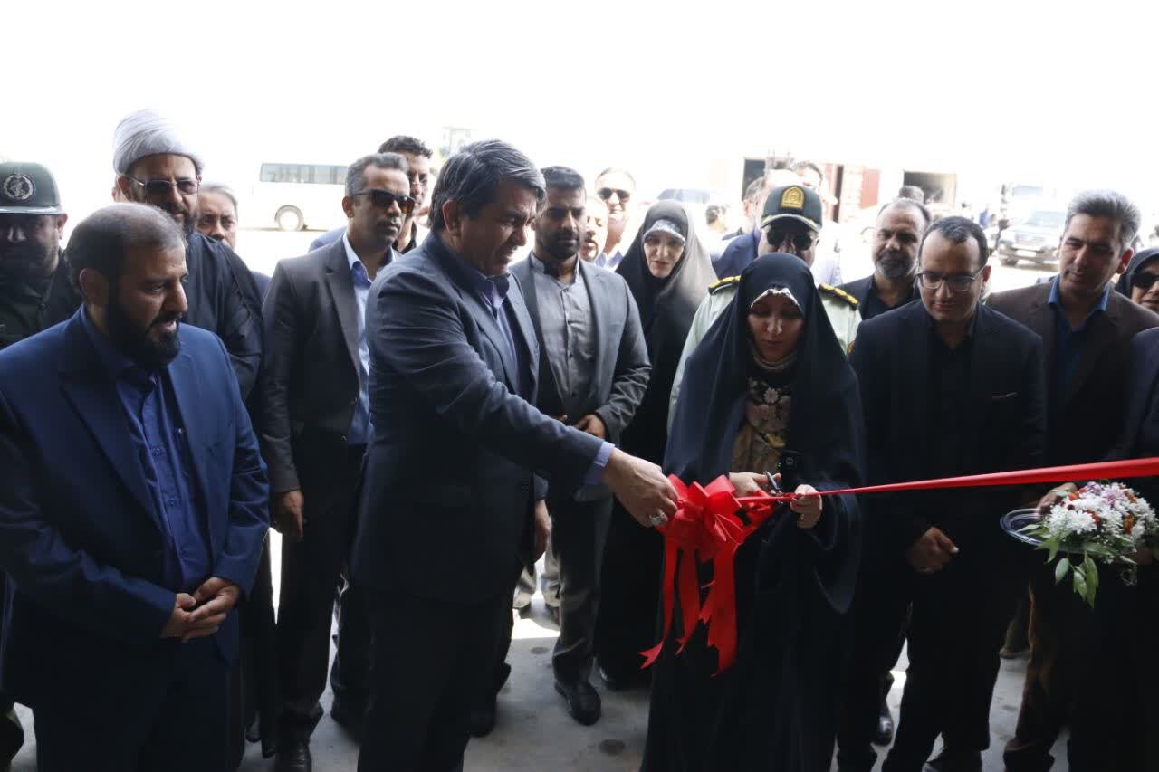 افتتاح فاز نخست کارخانه ماشین‌آلات سنگین زراوند در زرند با حضور معاون رئیس‌جمهور