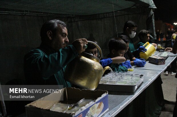 عزاداری شب شهادت امام رضا(ع) در روستای دارستان سیرجان | خبر کرمان