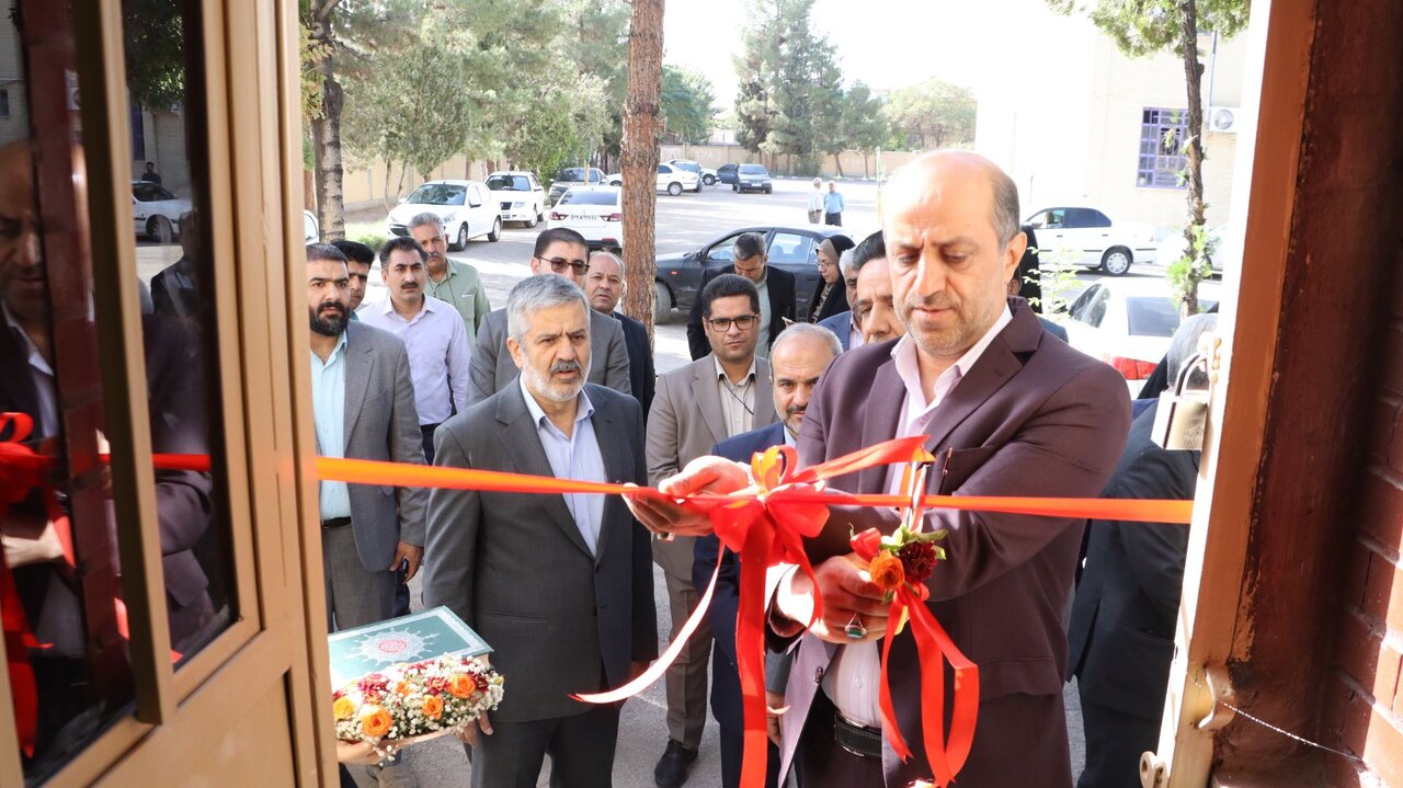 معاون وزیر آموزش و پرورش در کرمان: با گسترش آموزش‌های مهارتی، زمینه اشتغال دانش‌آموزان را فراهم می‌کنیم