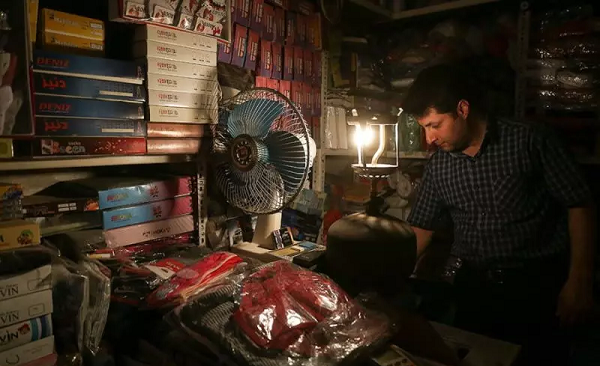 آرایشگاه‌ها، صافکاران و نقاشان متأثر از قطعی برق