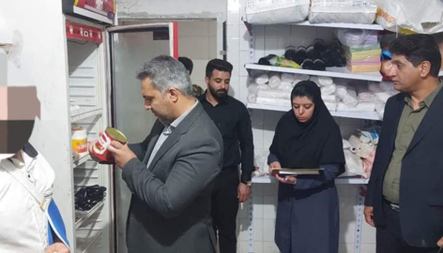 مهر و موم  ۲ رستوران بزرگ در کهنوج