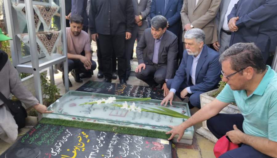 ادای احترام وزیر فرهنگ به مقام حاج قاسم | اخبار استان کرمان