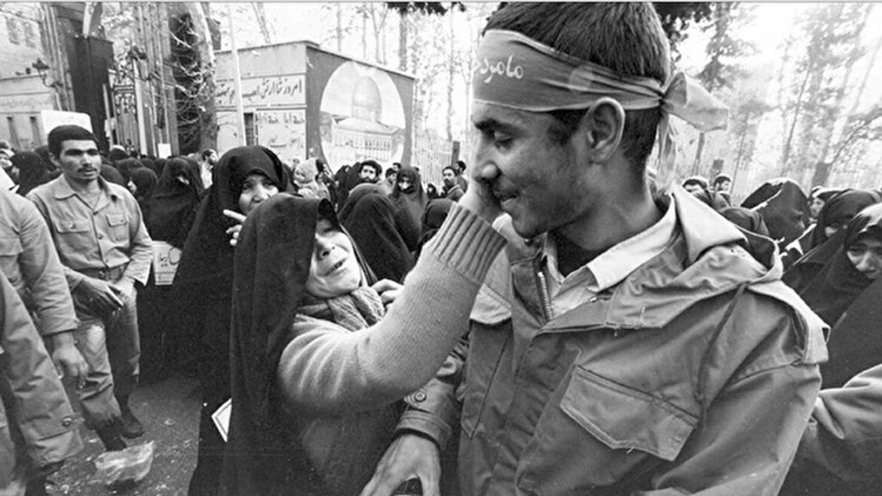 روایتی از مادران جنگ؛ ستون‌هایی که هنوز ایستاده‌اند | خبر کرمان