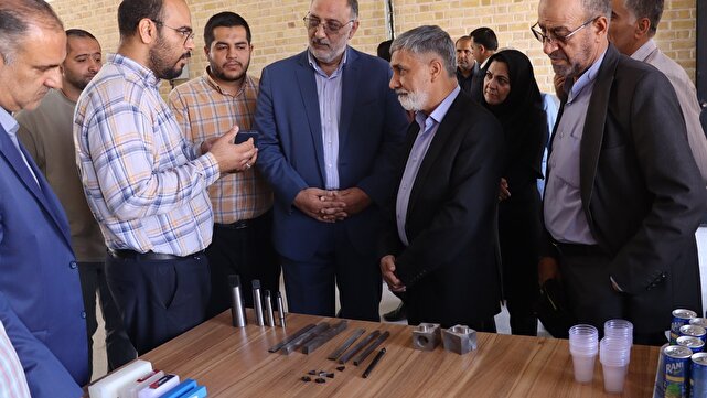 برون رفت از بحران اشتغال با مشاغل خرد/مهارت و تولید در این شهرک همقدم شدند | خبر کرمان