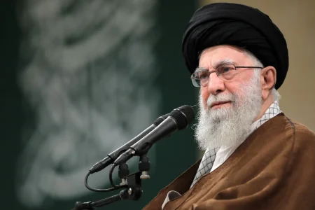 اجازه رهبری برای پرداخت بخشی از خمس به مردم مظلوم غزه