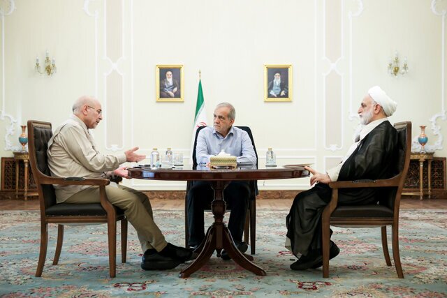 برگزاری نشست سران قوا به میزبانی پزشکیان